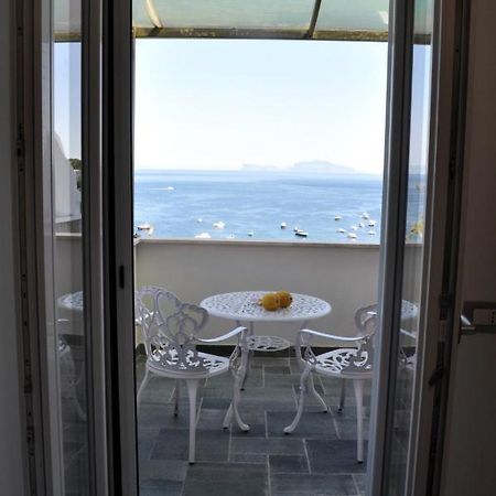 Calise Guest House Procida Exteriör bild