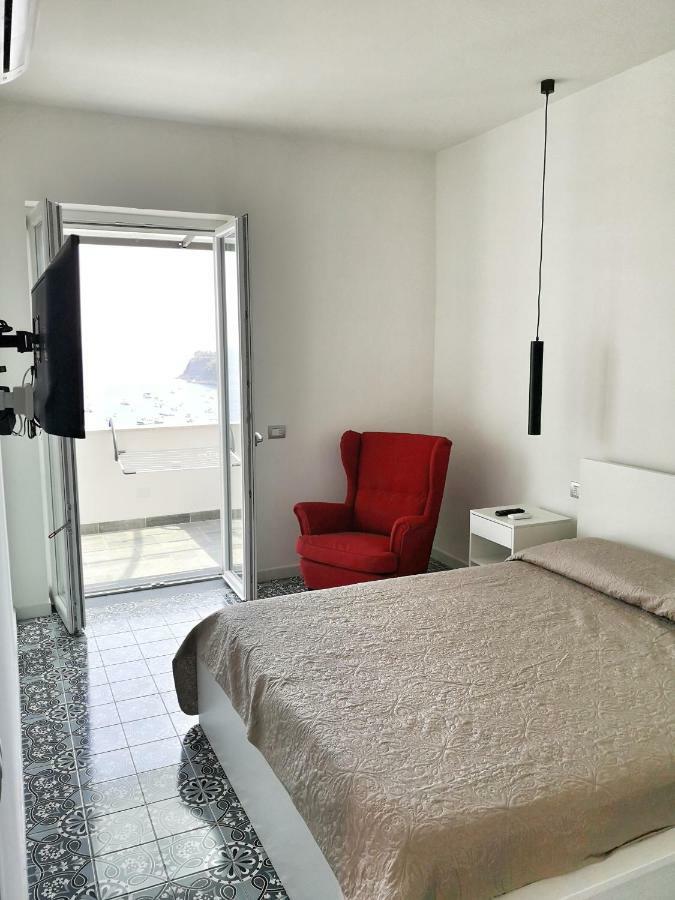 Calise Guest House Procida Exteriör bild